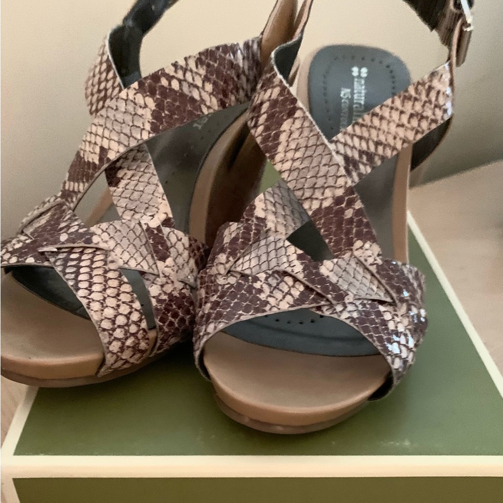 💰💰💰Naturalizer Phyton heels